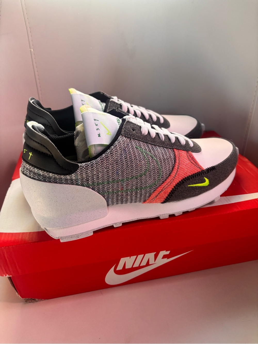 Nike Men’s Retro Runner Sneakers in Gray, Coral & Neon Yellow. Size 8.5 women